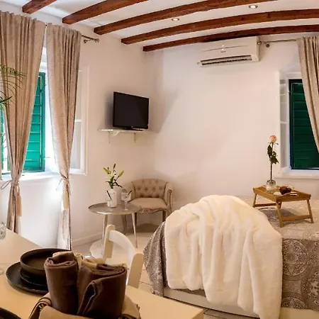 Charming Old Town Pjaca Appartement *