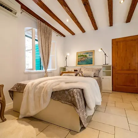 Charming Old Town Pjaca Сплит