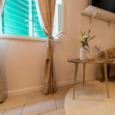 Charming Old Town Pjaca Сплит